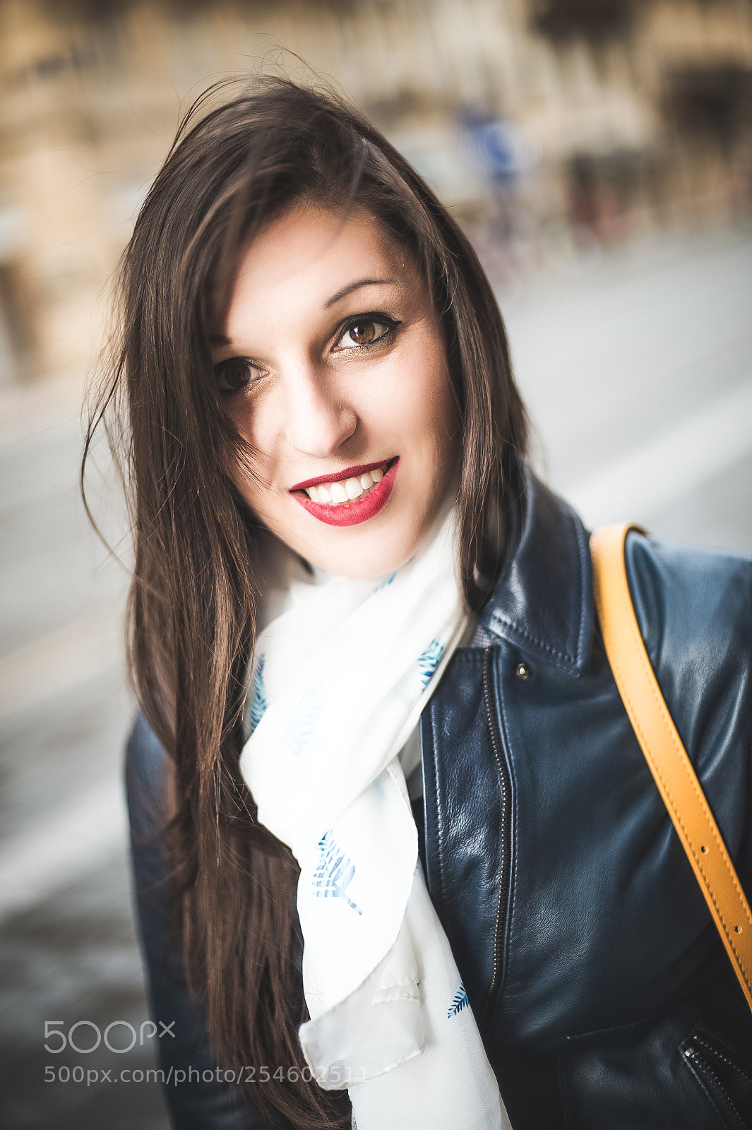 Nikon D4 sample photo. Elodie : street portraits photography