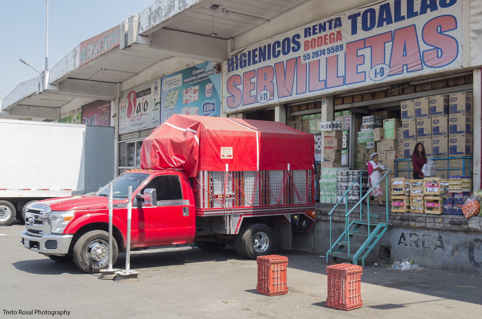 Leica X2 sample photo. Red truck photography