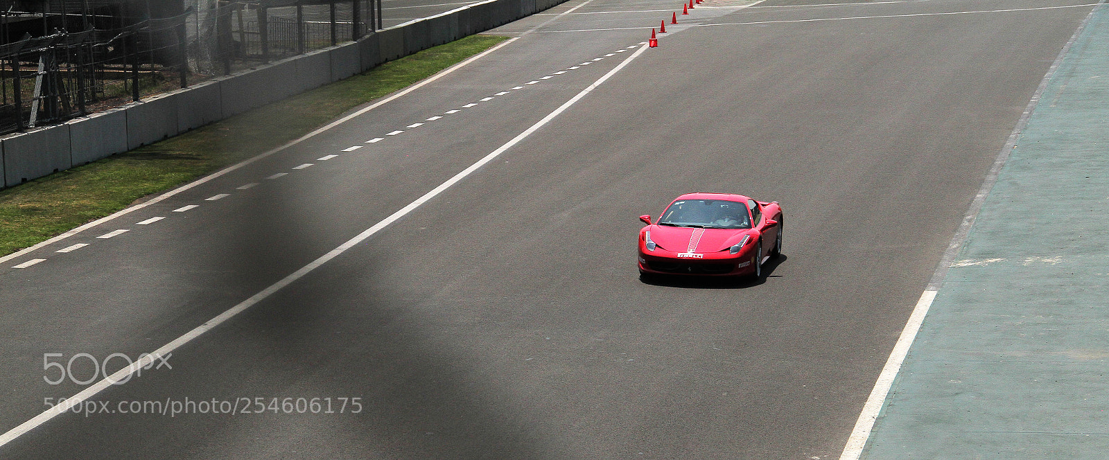 Canon EOS 7D sample photo. Ferrari photography