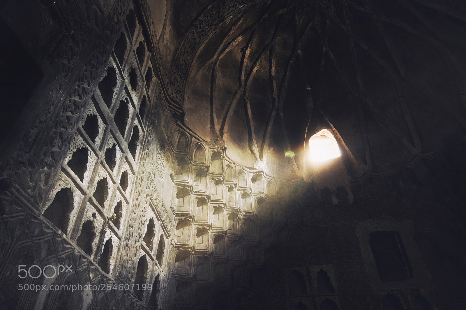 Sony a6300 sample photo. Mosul old details photography
