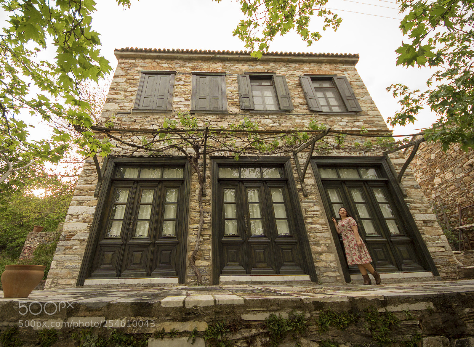Canon EOS 700D (EOS Rebel T5i / EOS Kiss X7i) sample photo. Old house photography