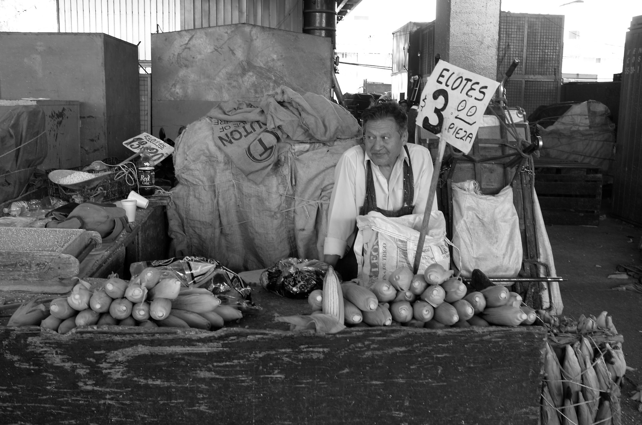 Leica X2 sample photo. Selling elotes (corn) photography