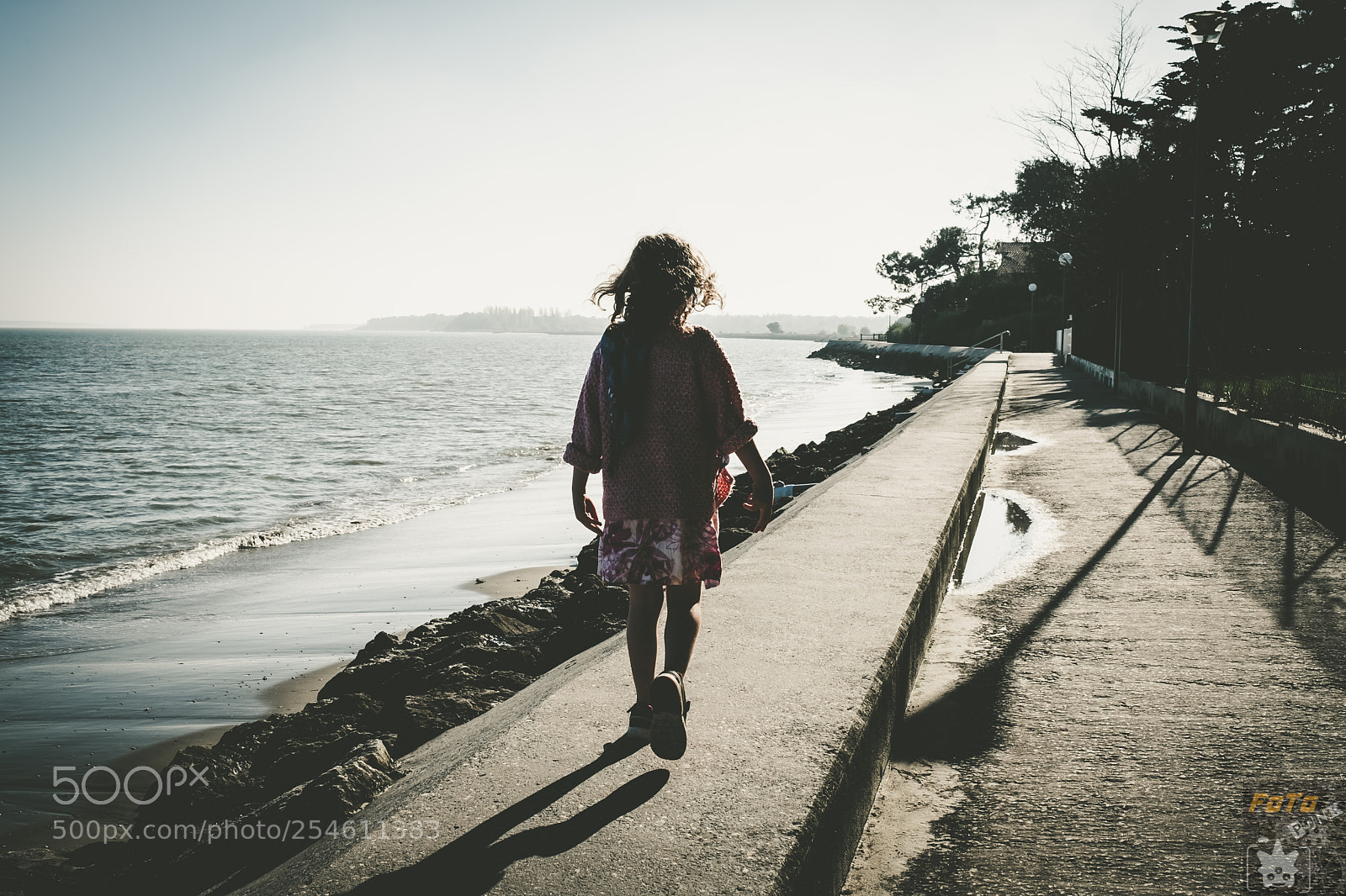Fujifilm X-Pro2 sample photo. Long way child photography