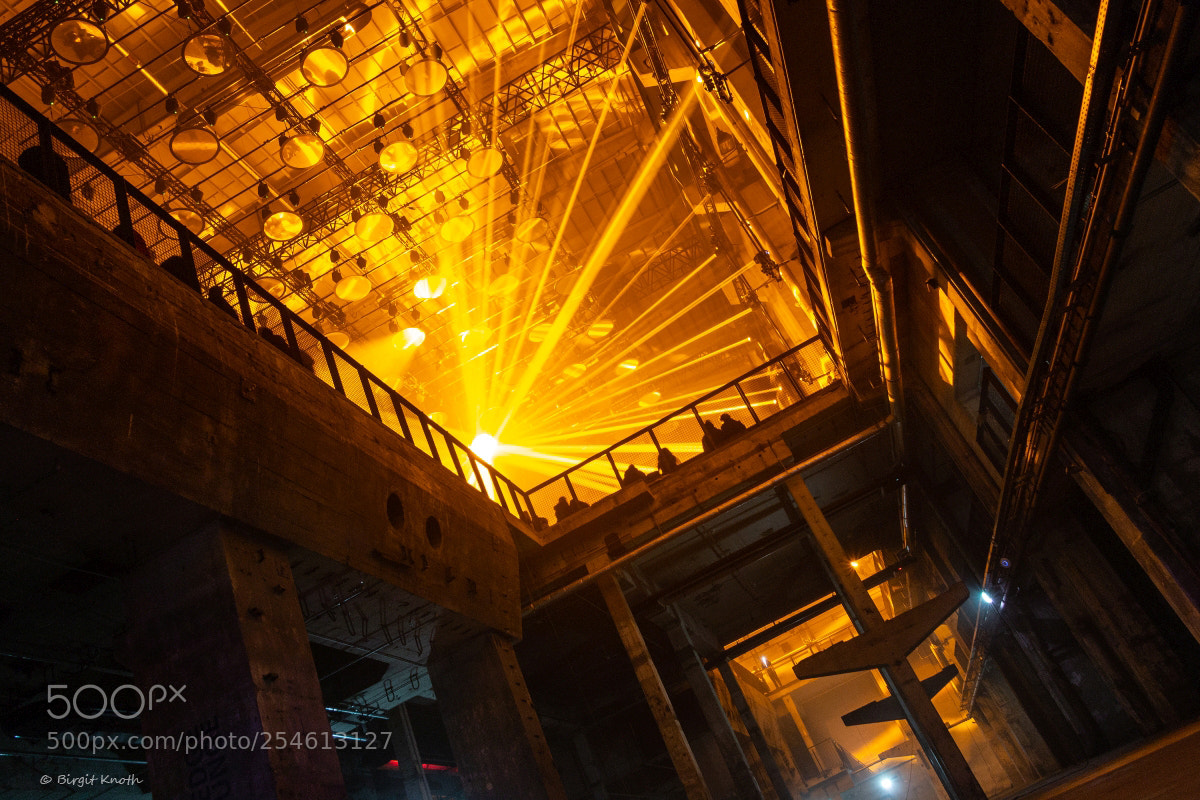 Canon EOS 70D sample photo. Light explosion photography