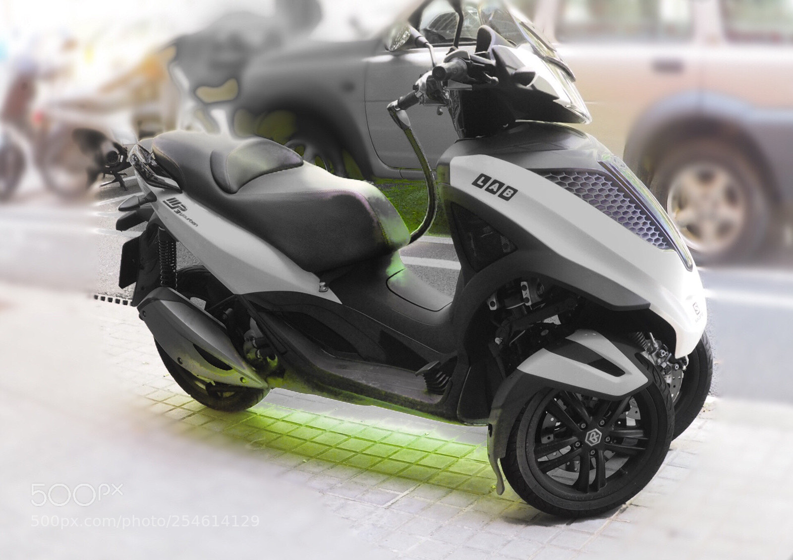 Olympus OM-D E-M10 II sample photo. Three wheels motorcycle  photography