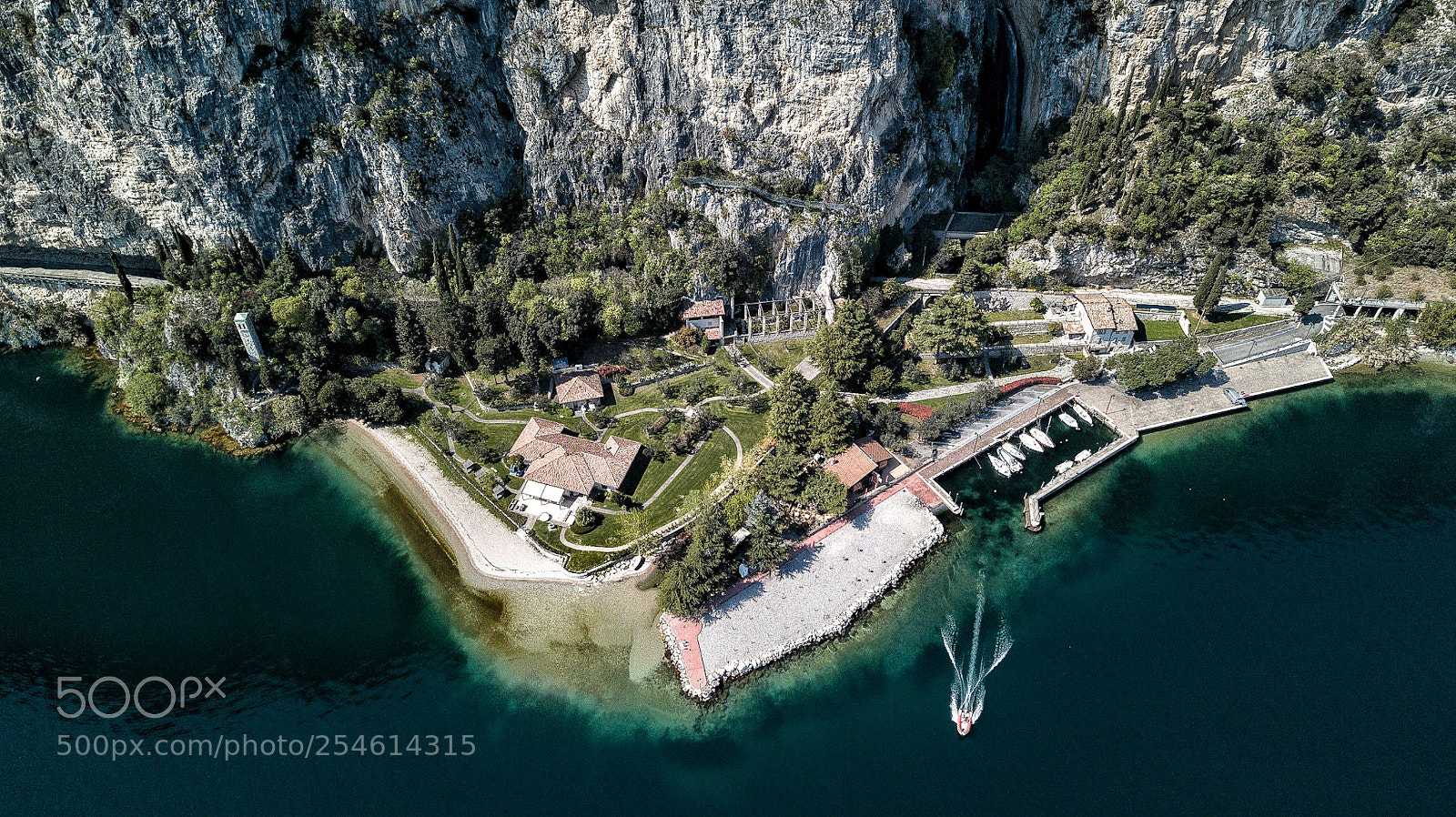 DJI FC220 sample photo. My garda lake photography