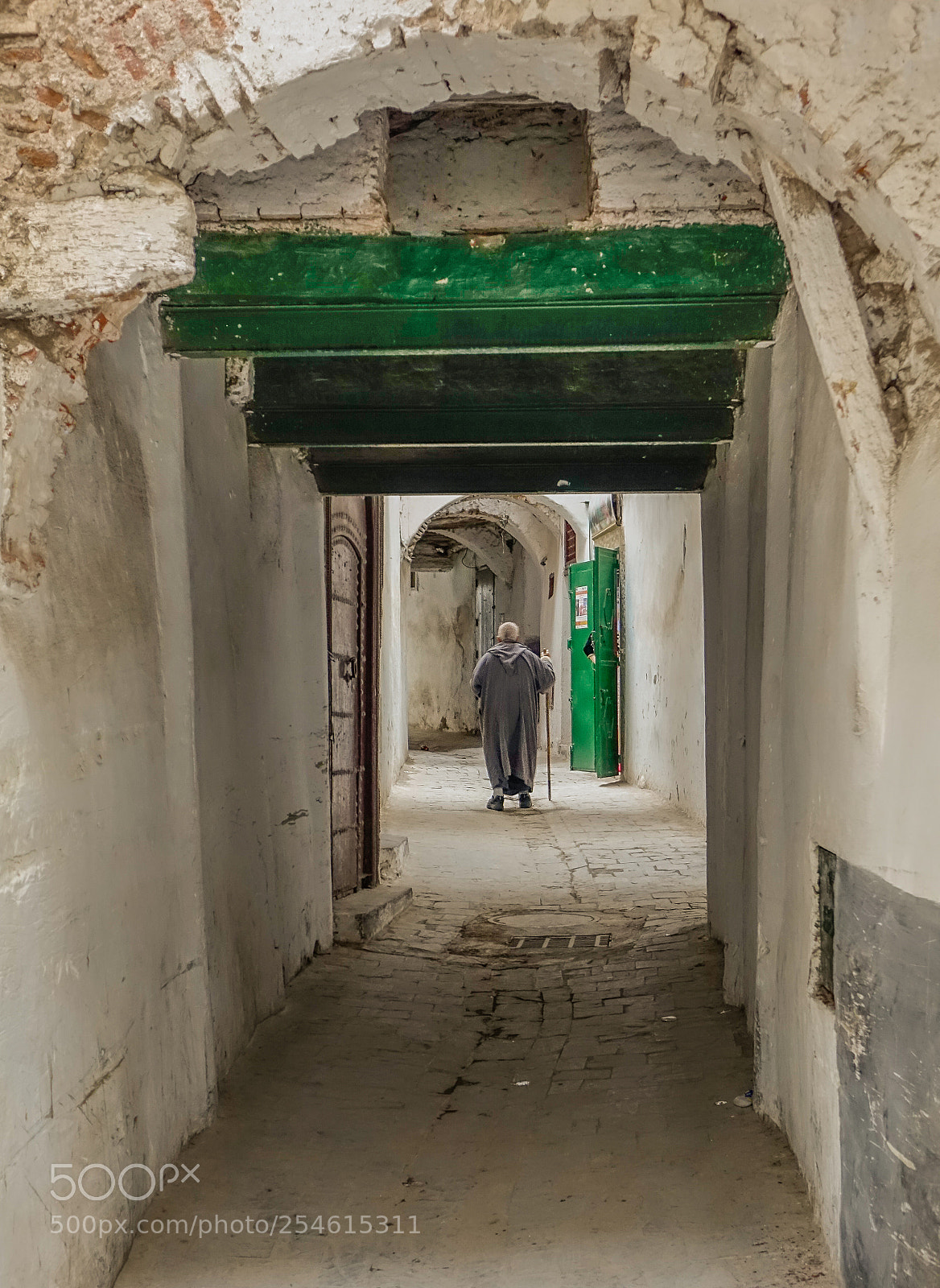 Sony Cyber-shot DSC-RX10 sample photo. Passage in the medina photography