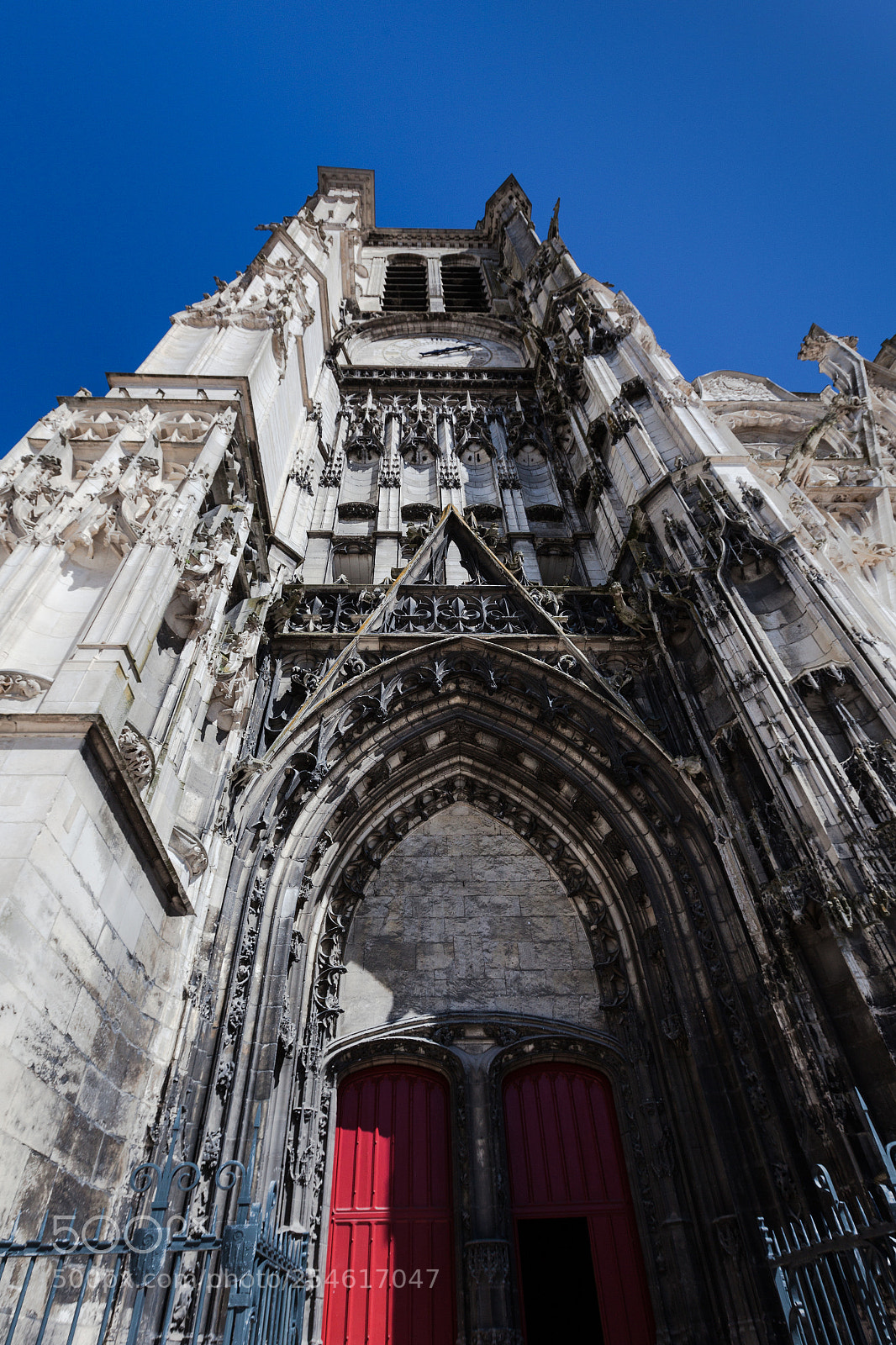 Canon EOS 5D Mark II sample photo. Troyes cathedral photography
