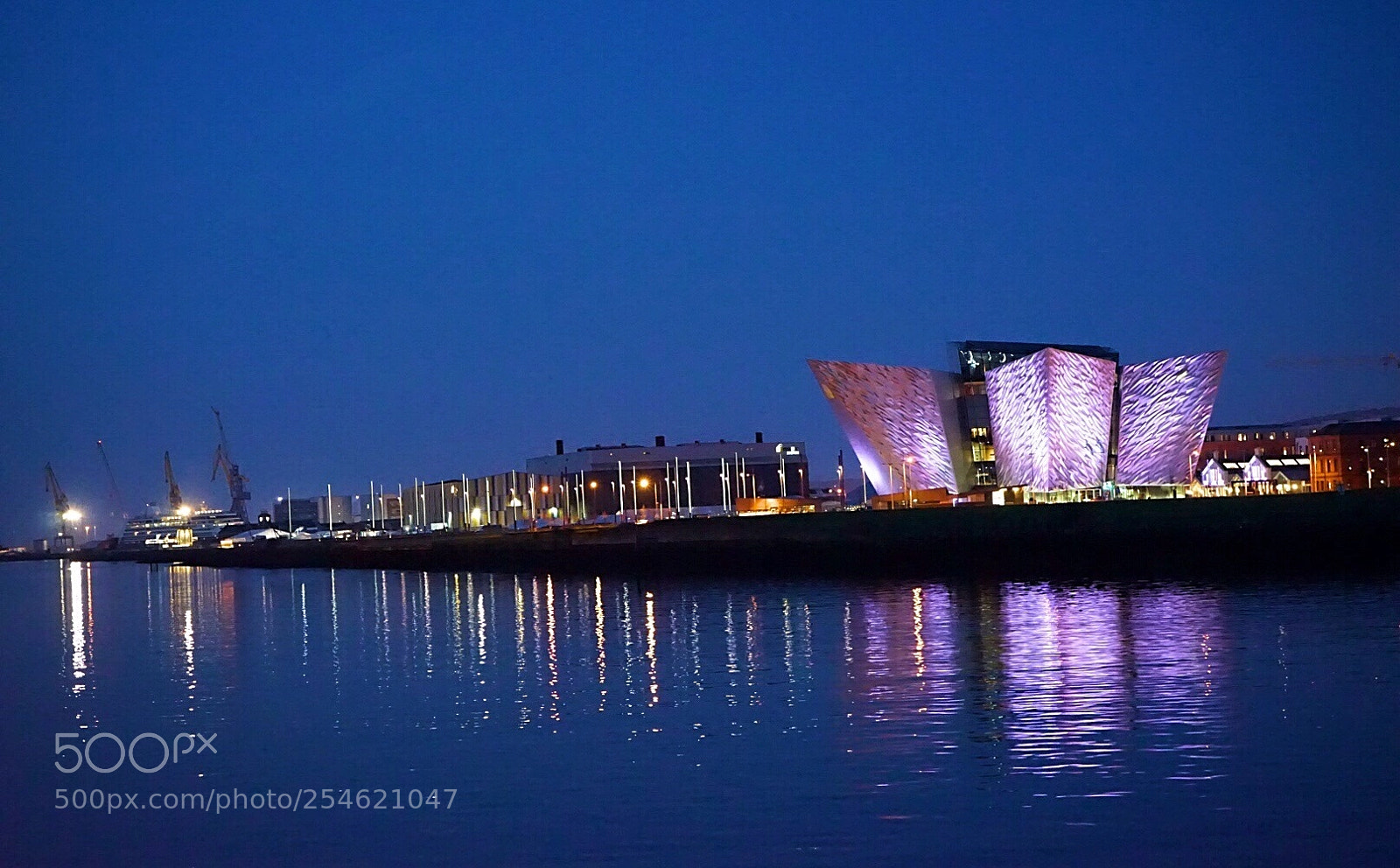Sony a7 sample photo. Night at the museum photography
