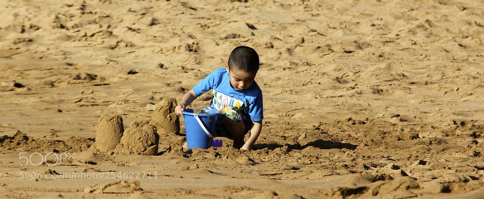 Canon EOS 60D sample photo. Pail of sand photography