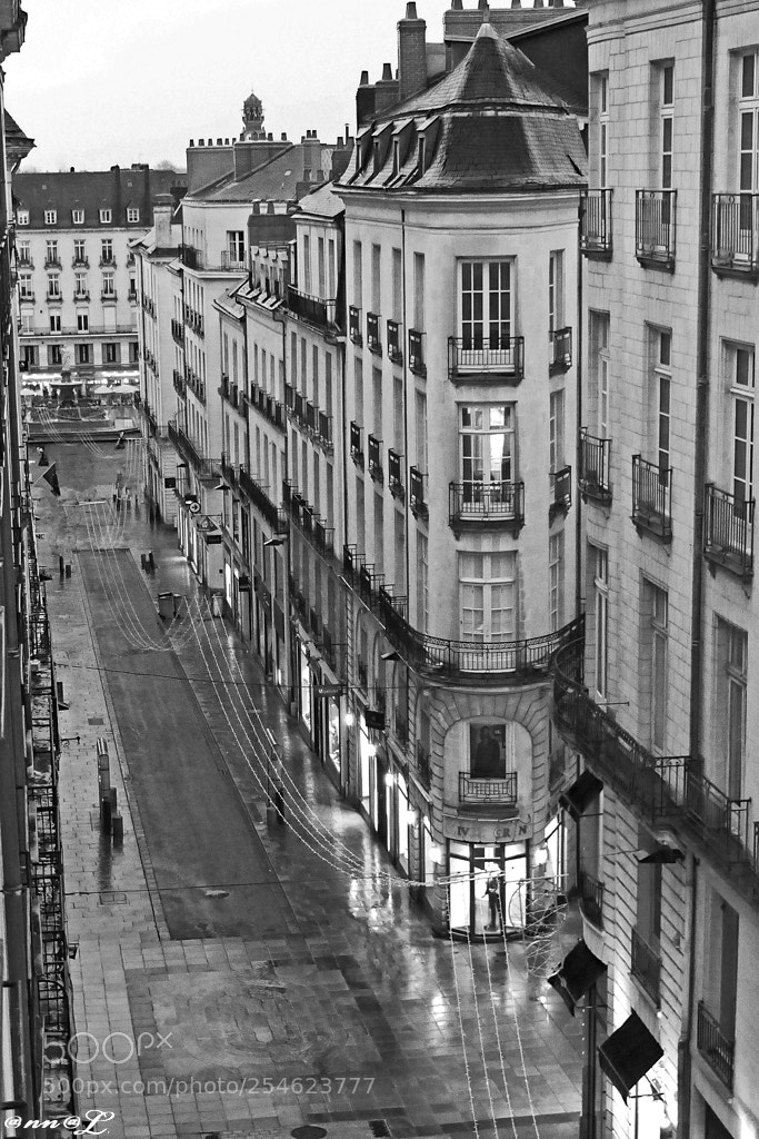 Panasonic Lumix DMC-FZ200 sample photo. Rue cr billon, lumi photography