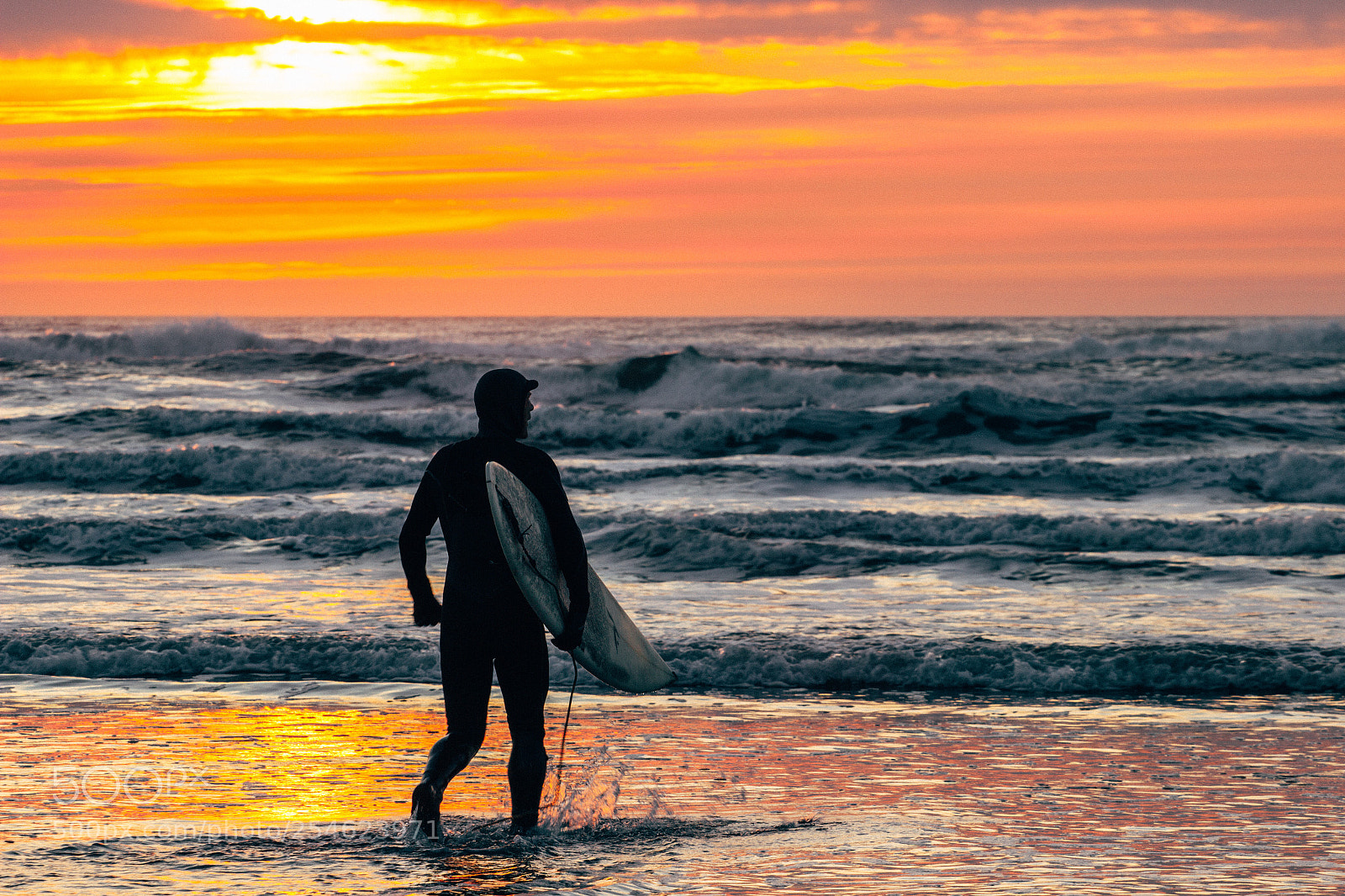 Canon EOS 600D (Rebel EOS T3i / EOS Kiss X5) sample photo. Sunset surf photography