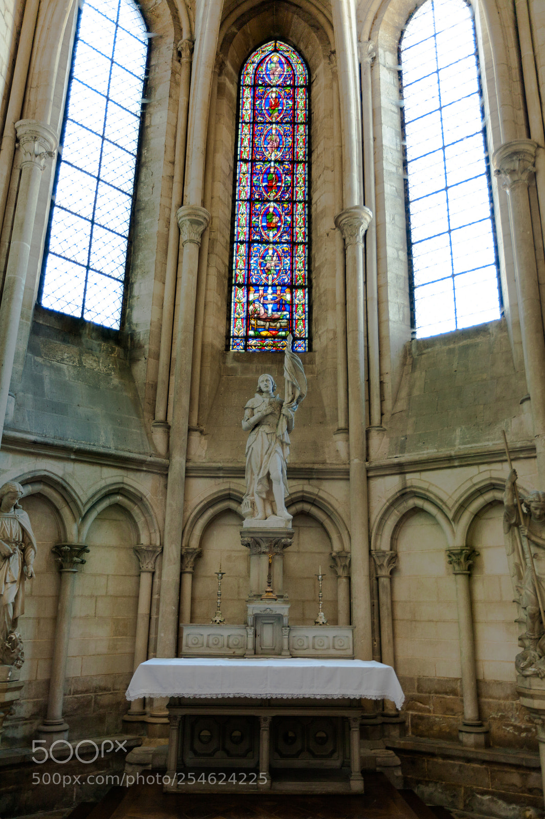 Canon EOS 5D Mark II sample photo. Troyes cathedral photography