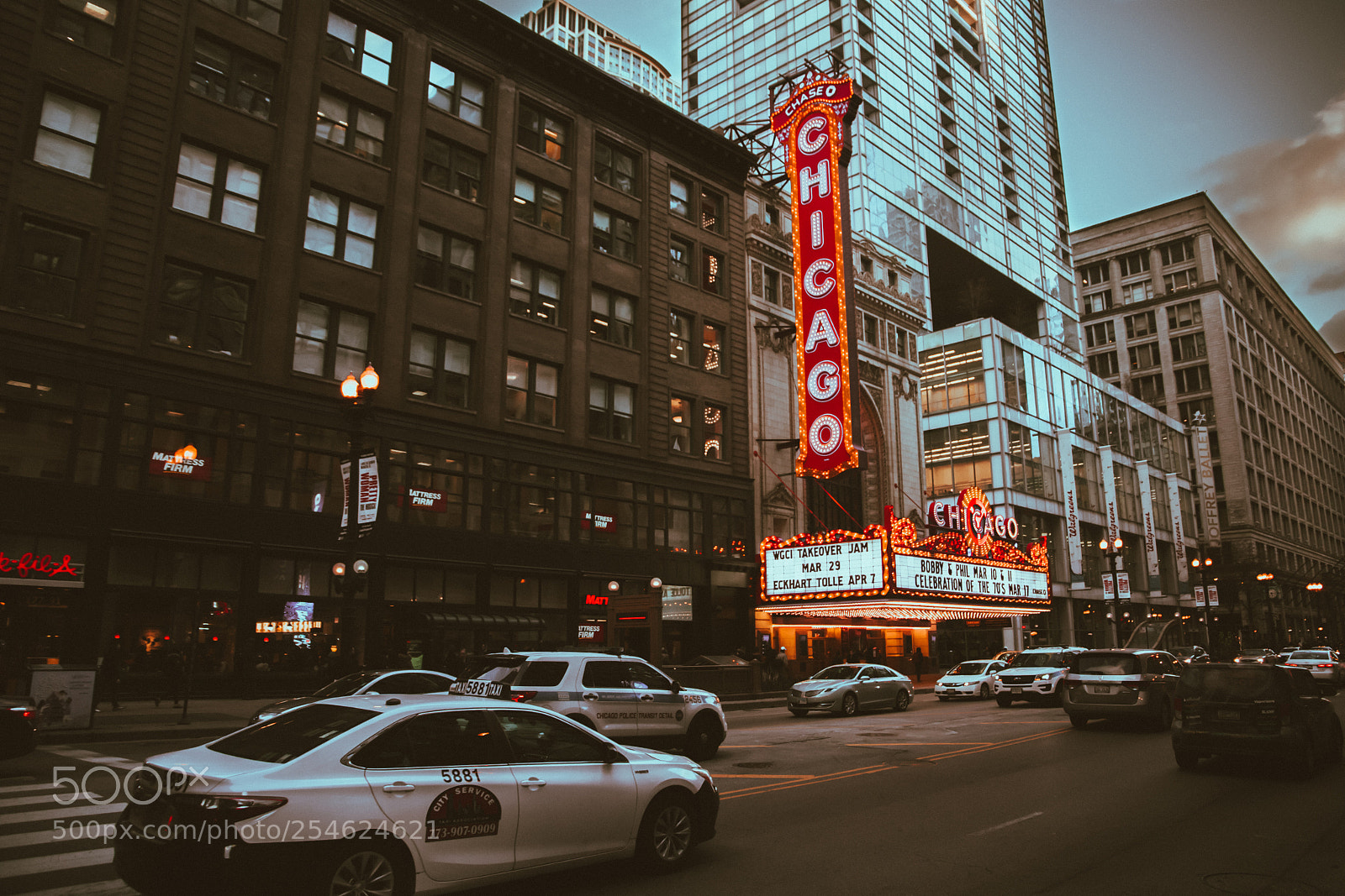 Canon EOS 6D Mark II sample photo. Love, chicago photography