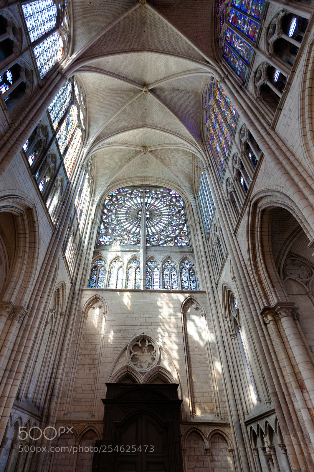Canon EOS 5D Mark II sample photo. Troyes cathedral photography