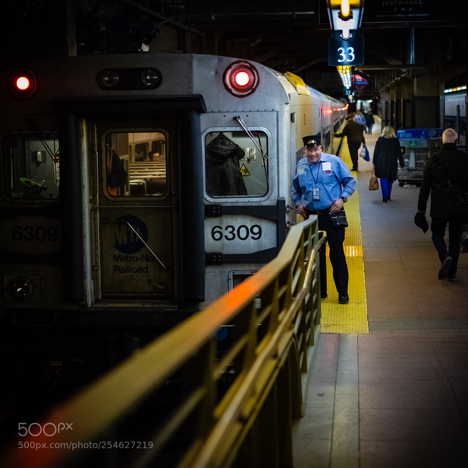 Sony a7 III sample photo. The commute  photography