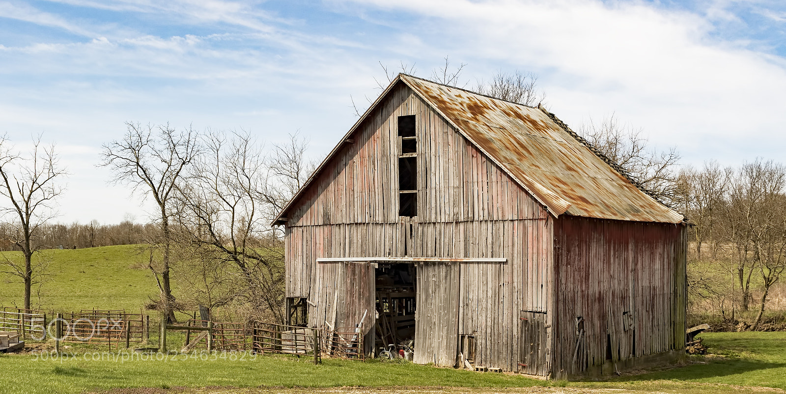 Canon EOS 7D Mark II sample photo. Weathered barn photography