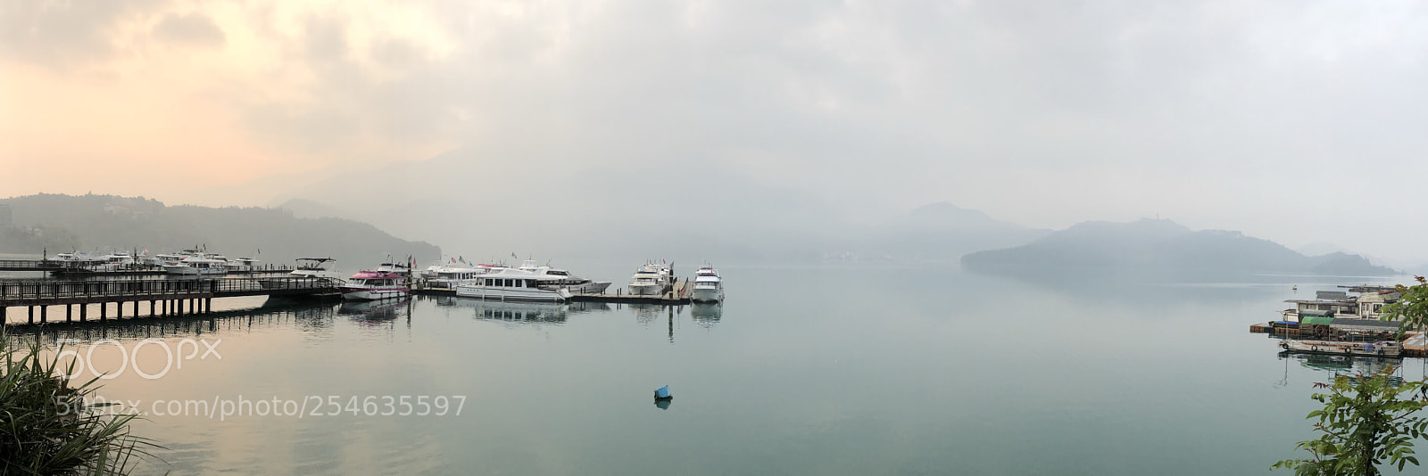 Apple iPhone X sample photo. Untitled photography