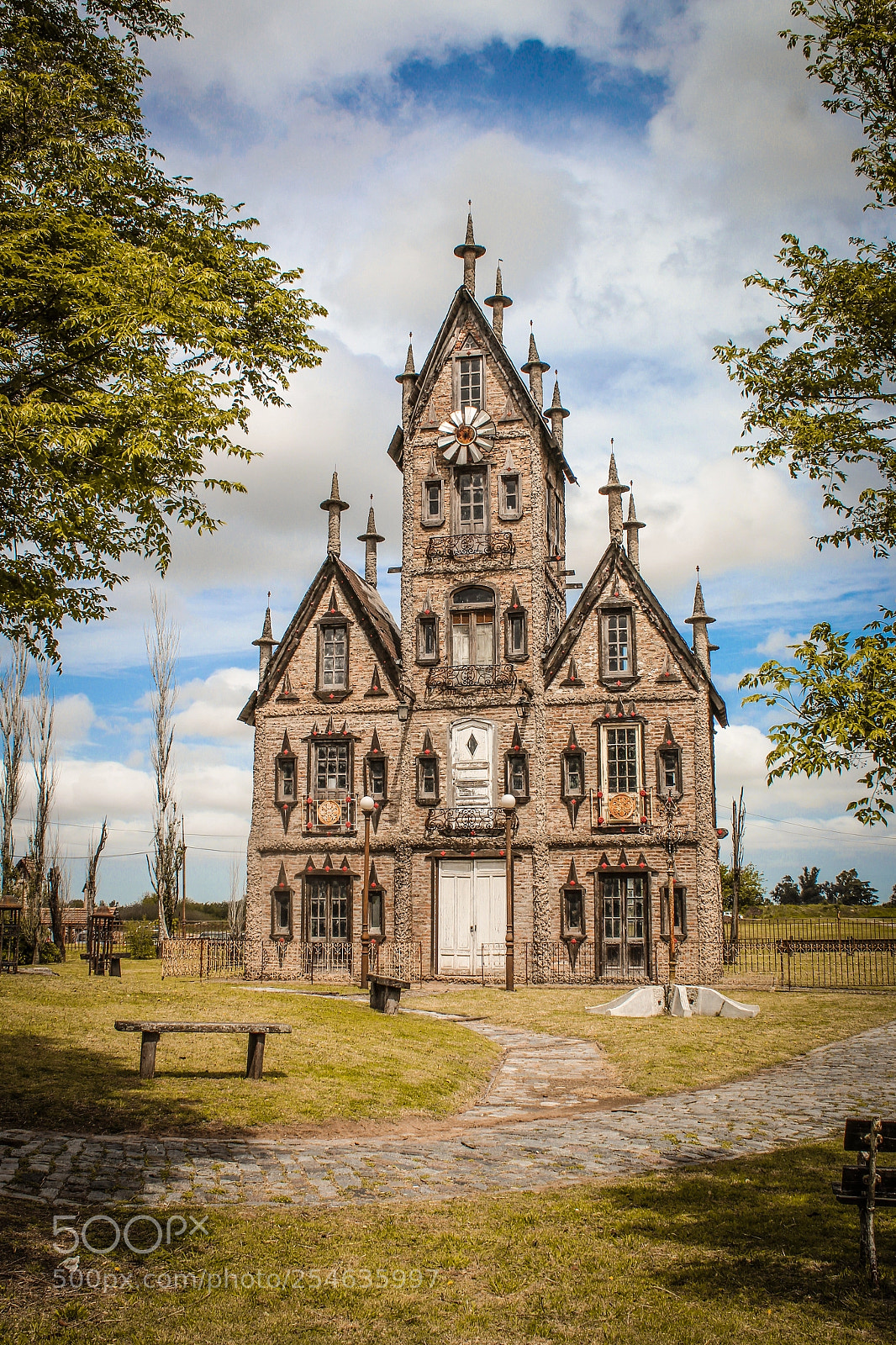 Canon EOS 600D (Rebel EOS T3i / EOS Kiss X5) sample photo. Medieval church photography
