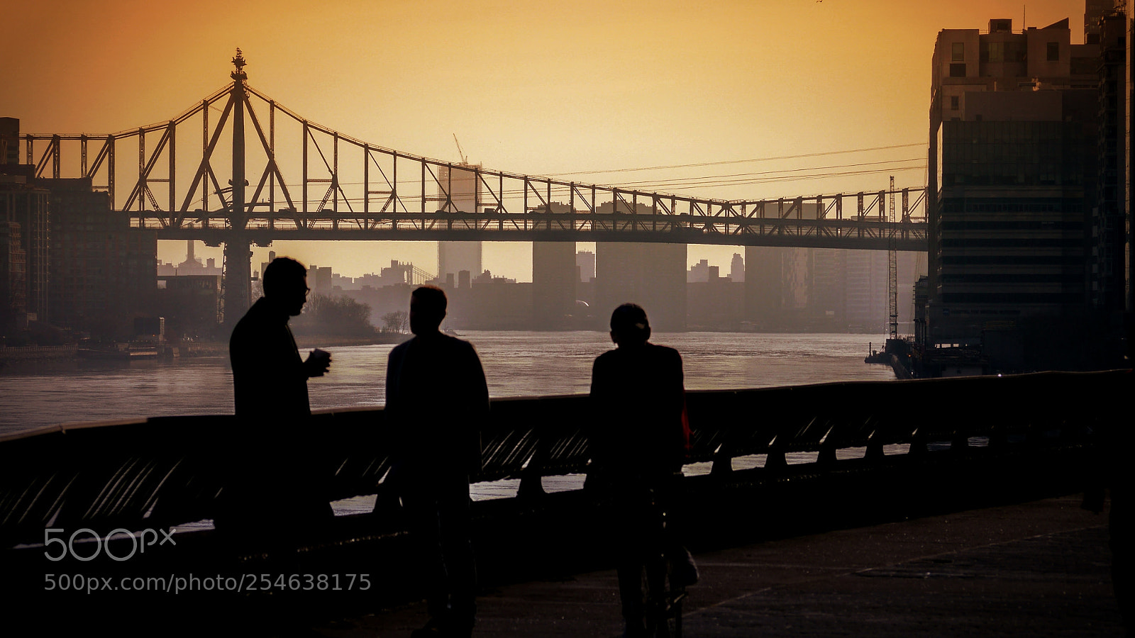 Panasonic Lumix DMC-G5 sample photo. Sunset near east river photography