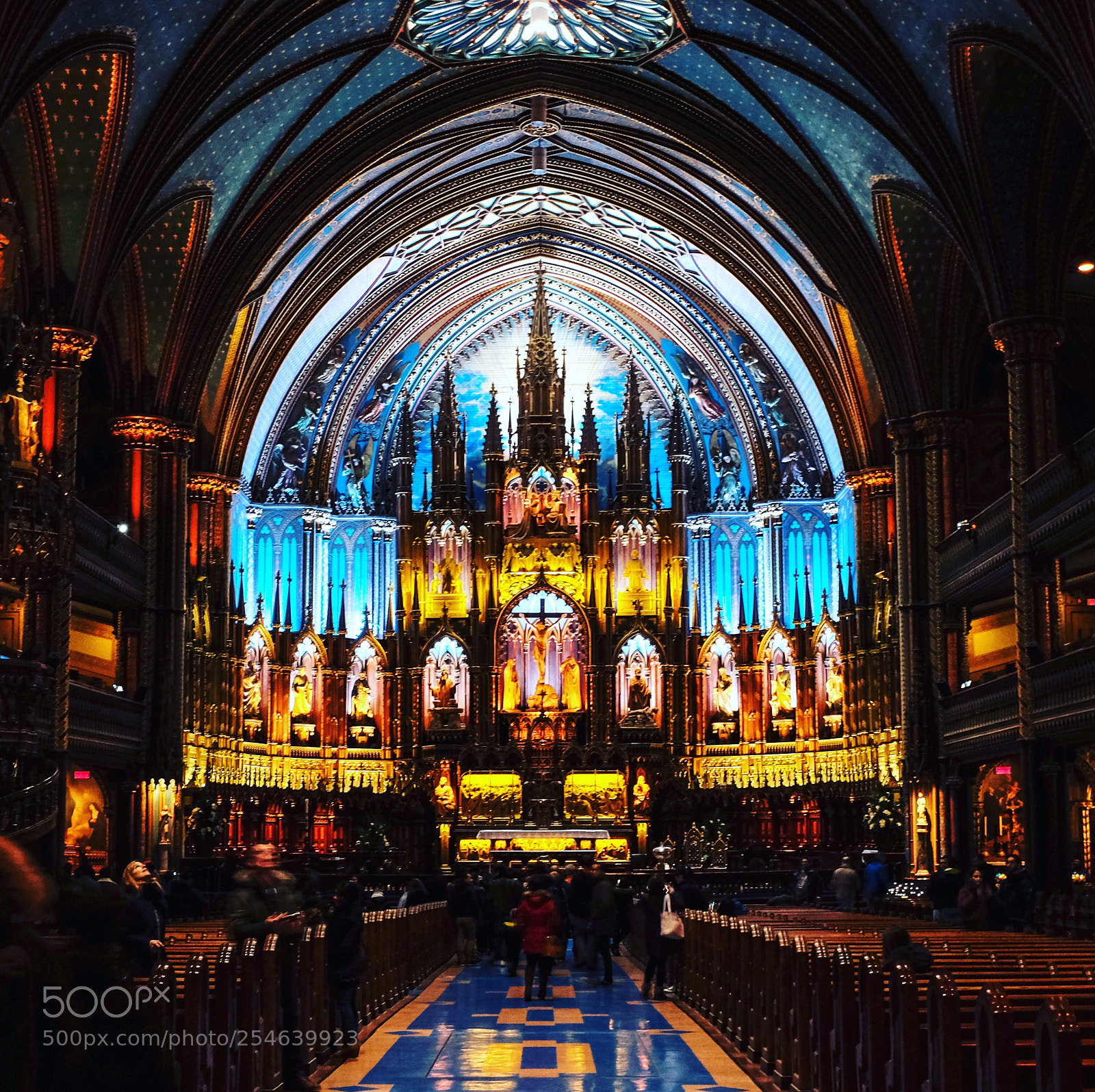 Fujifilm X100T sample photo. Notre dame basilica photography