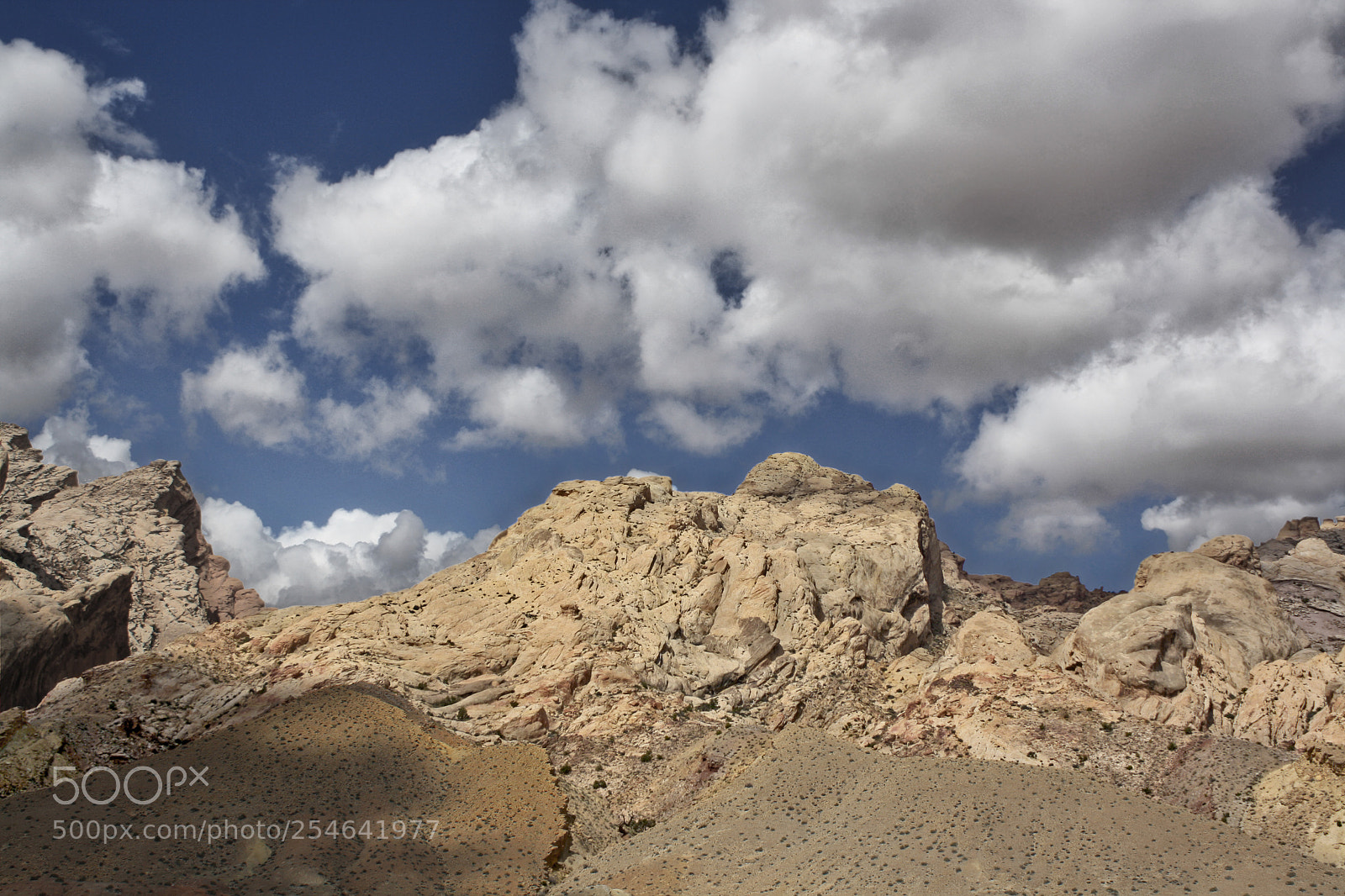 Canon EOS 1000D (EOS Digital Rebel XS / EOS Kiss F) sample photo. Redrock near black dragon photography