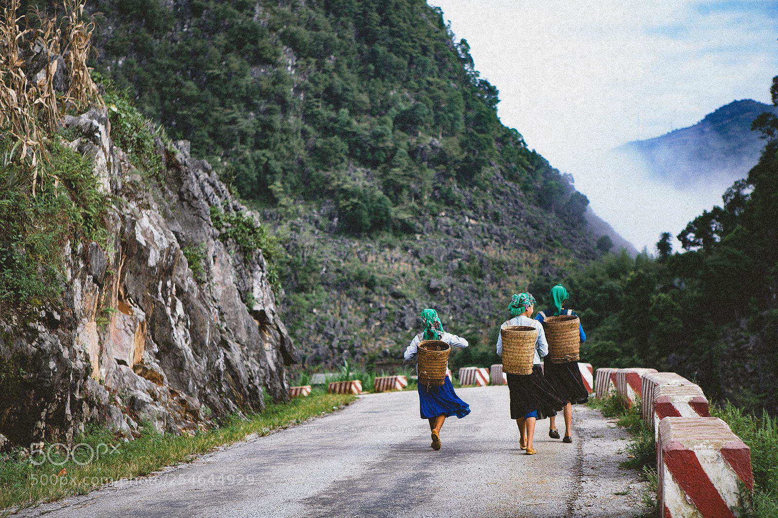 Canon EOS 5D sample photo. Đường về photography