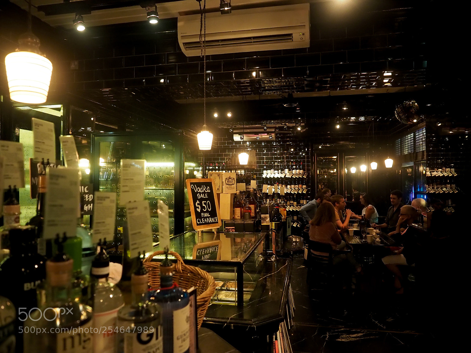 Olympus OM-D E-M5 II sample photo. Cafe petit, vodka clearance photography