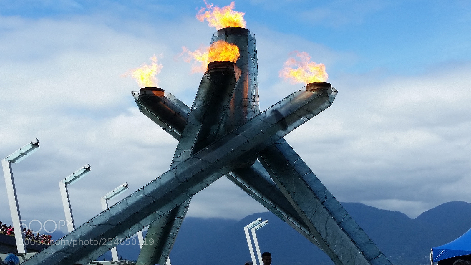 Samsung Galaxy S5 sample photo. Vancouver olympic torch photography