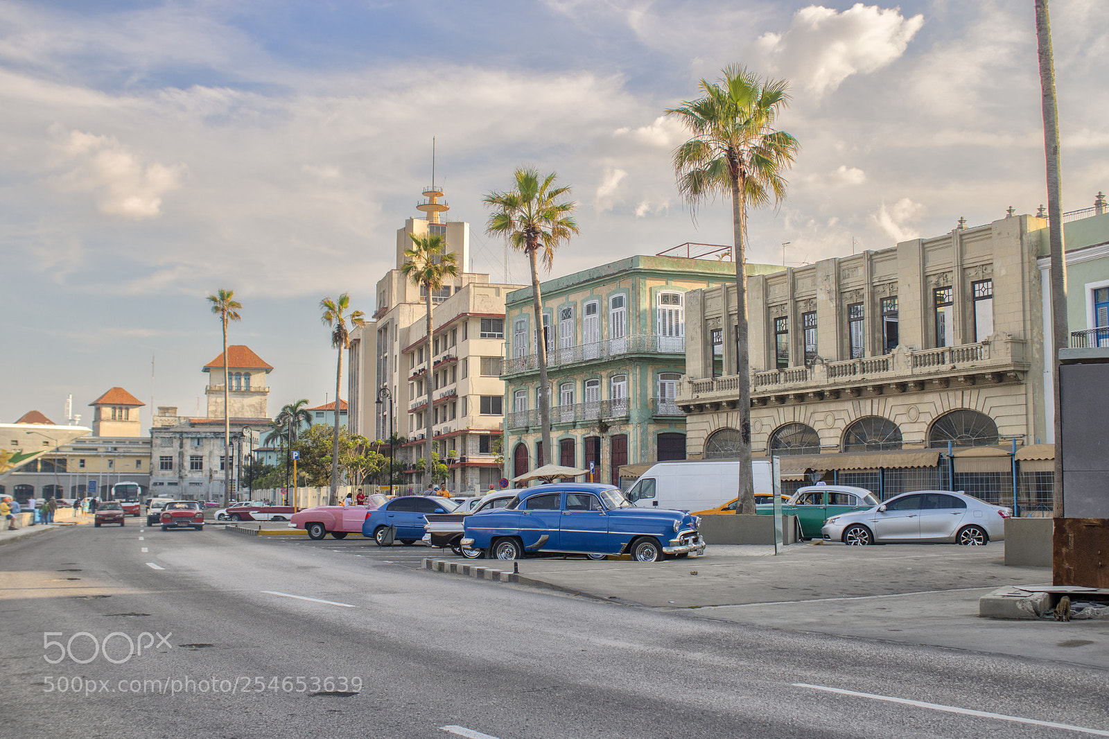 Canon EOS 750D (EOS Rebel T6i / EOS Kiss X8i) sample photo. Street of havana photography