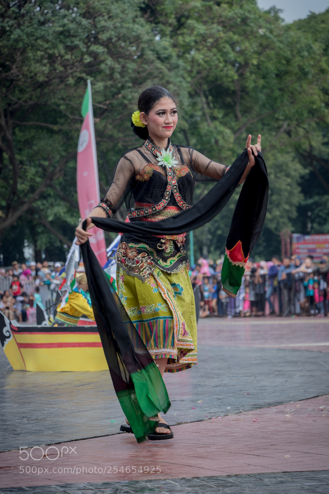 Canon EOS 800D (EOS Rebel T7i / EOS Kiss X9i) sample photo. Beskalan dance photography