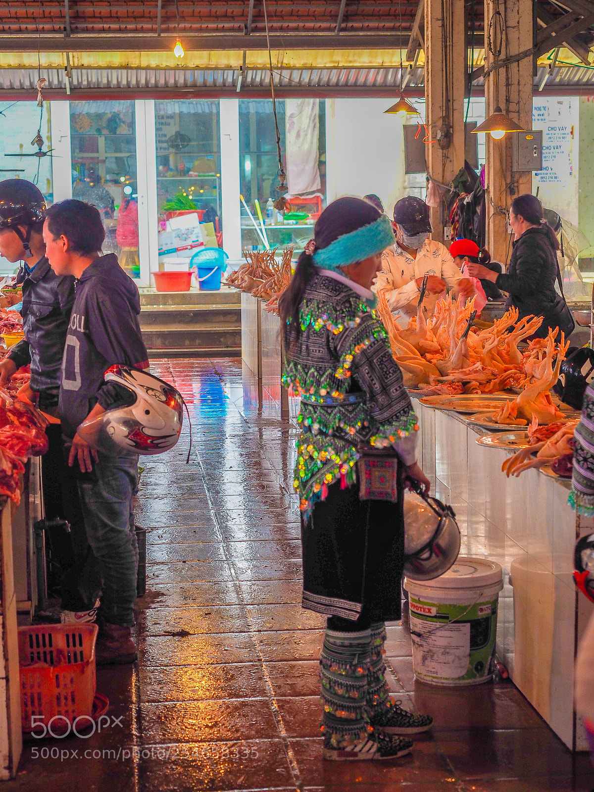 Olympus OM-D E-M5 II sample photo. Market day.... photography