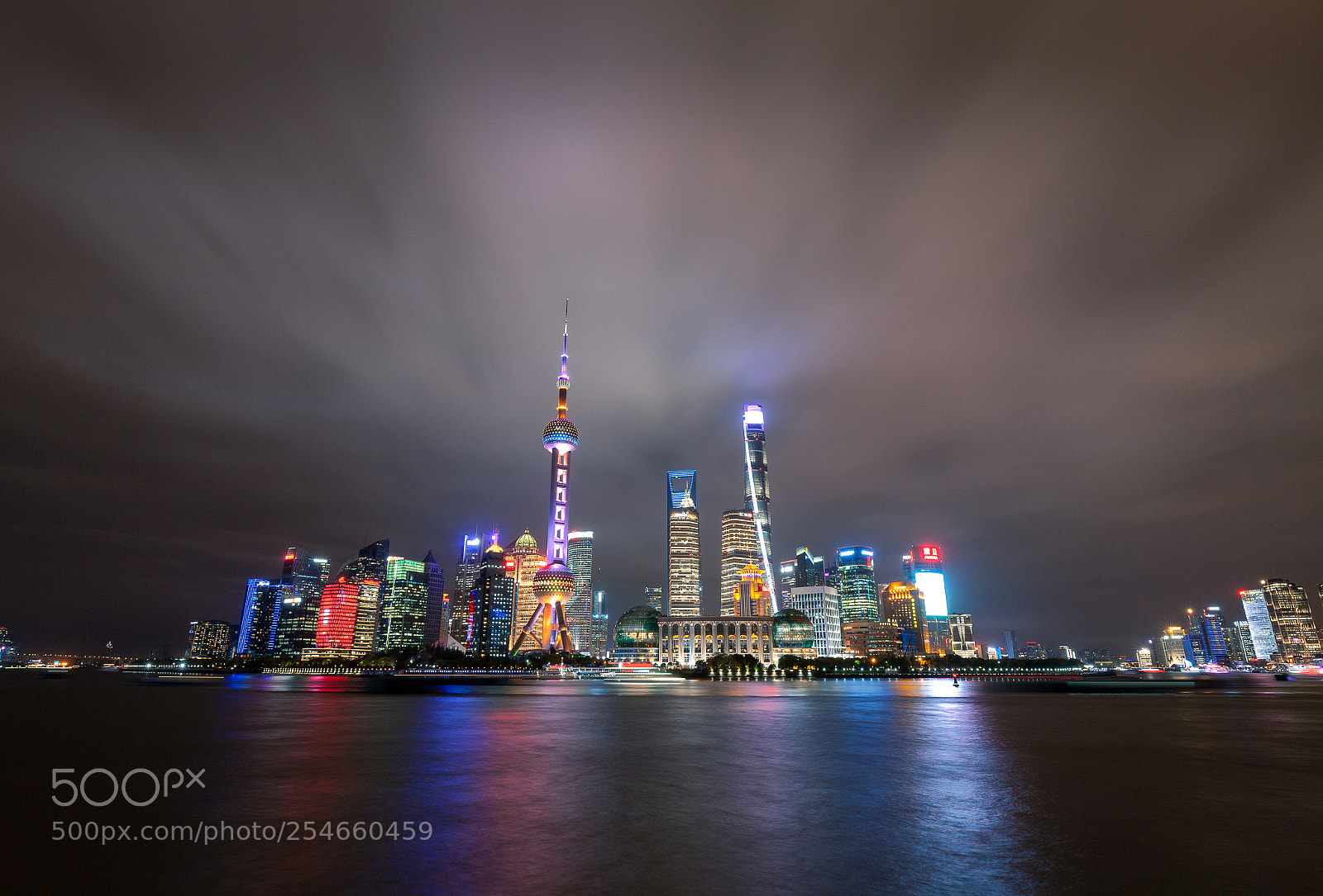 Canon EOS 5D Mark II sample photo. The bund shanghai photography