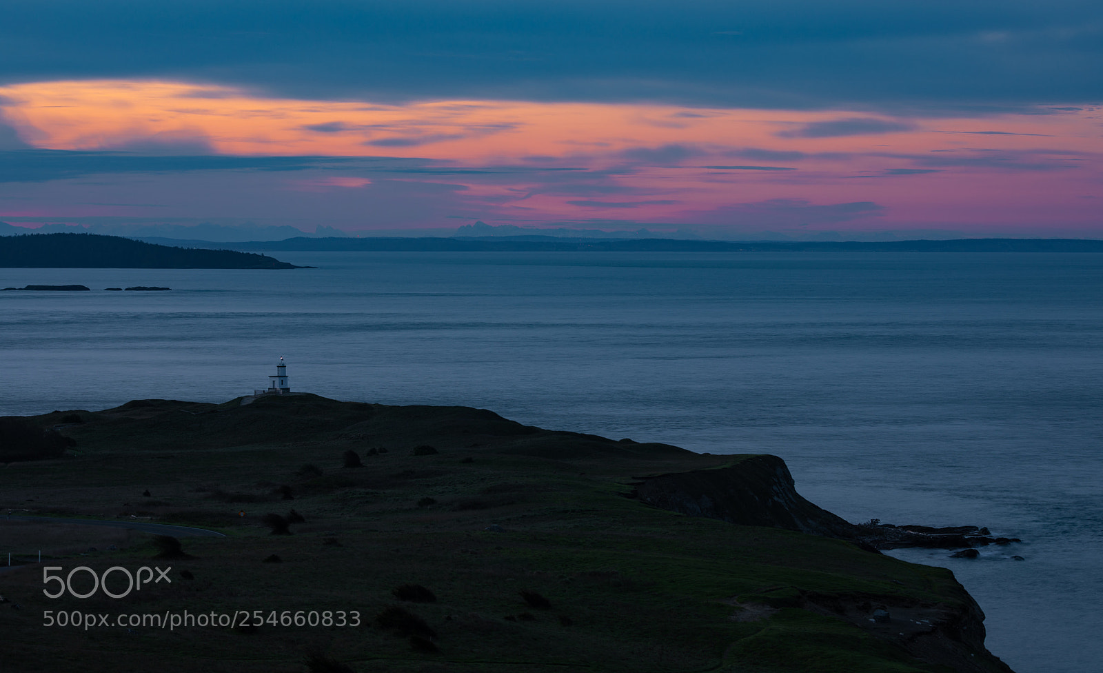 Canon EOS 5D Mark IV sample photo. The morning sea photography