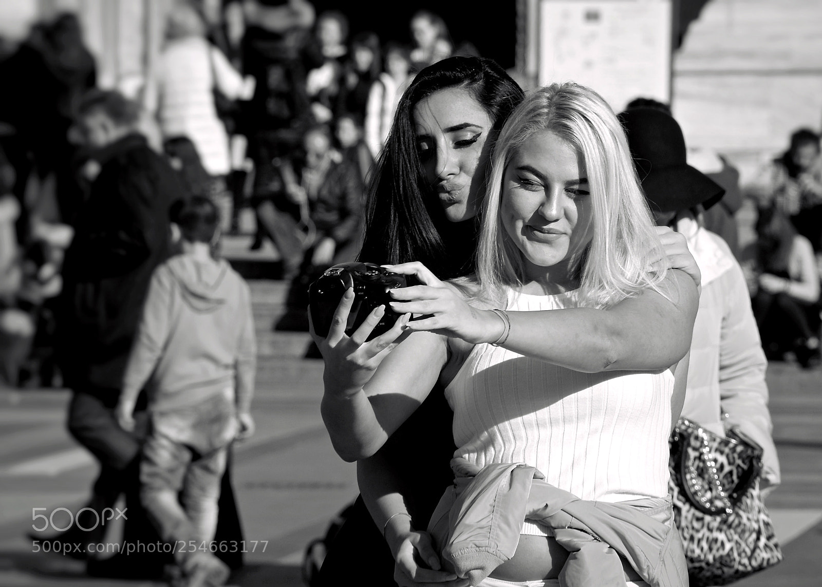 Nikon D7000 sample photo. Kiss & selfie photography