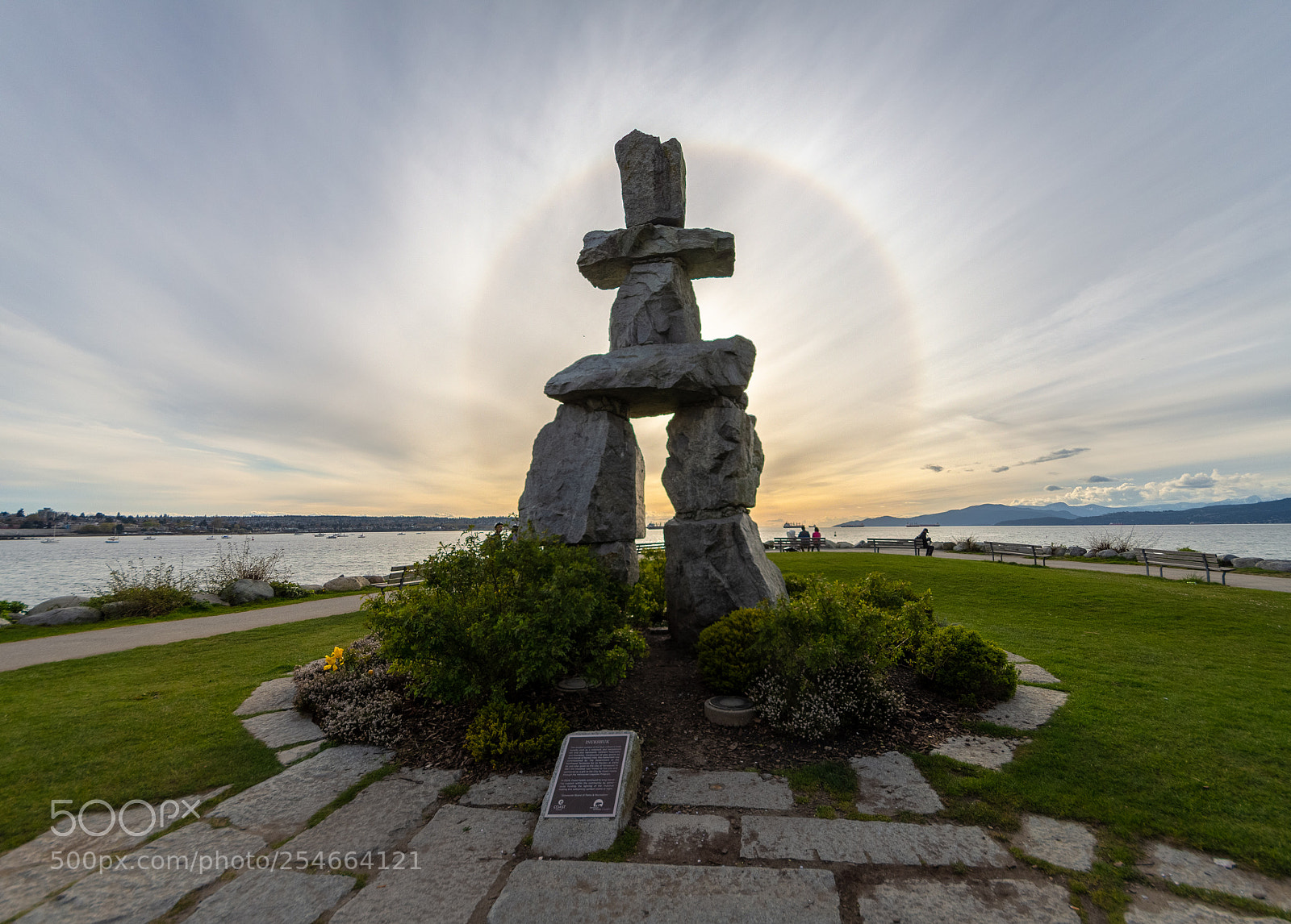 Canon EOS 700D (EOS Rebel T5i / EOS Kiss X7i) sample photo. Inukshuk on sunset photography
