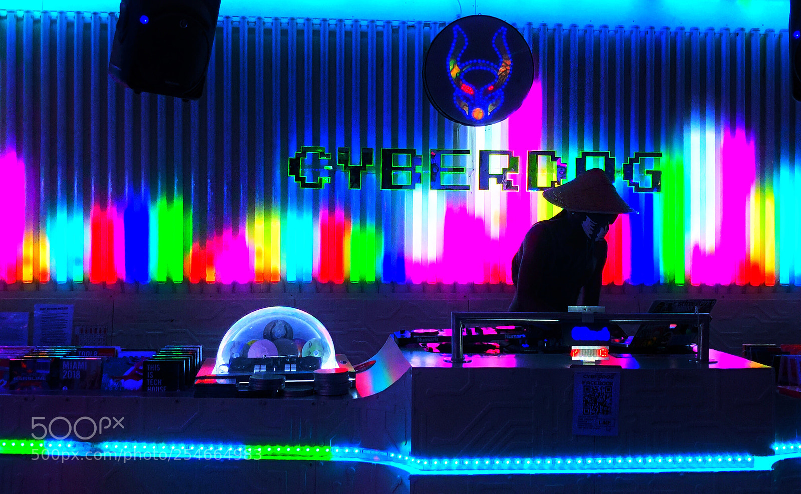 Apple iPhone X sample photo. Cyberdog, camden. photography