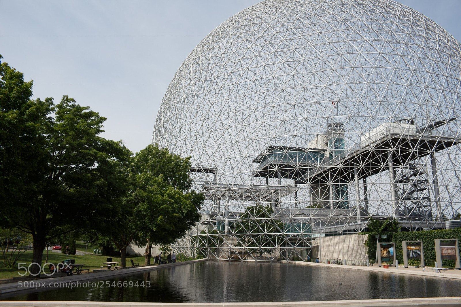 Canon EOS 700D (EOS Rebel T5i / EOS Kiss X7i) sample photo. Montreal photography