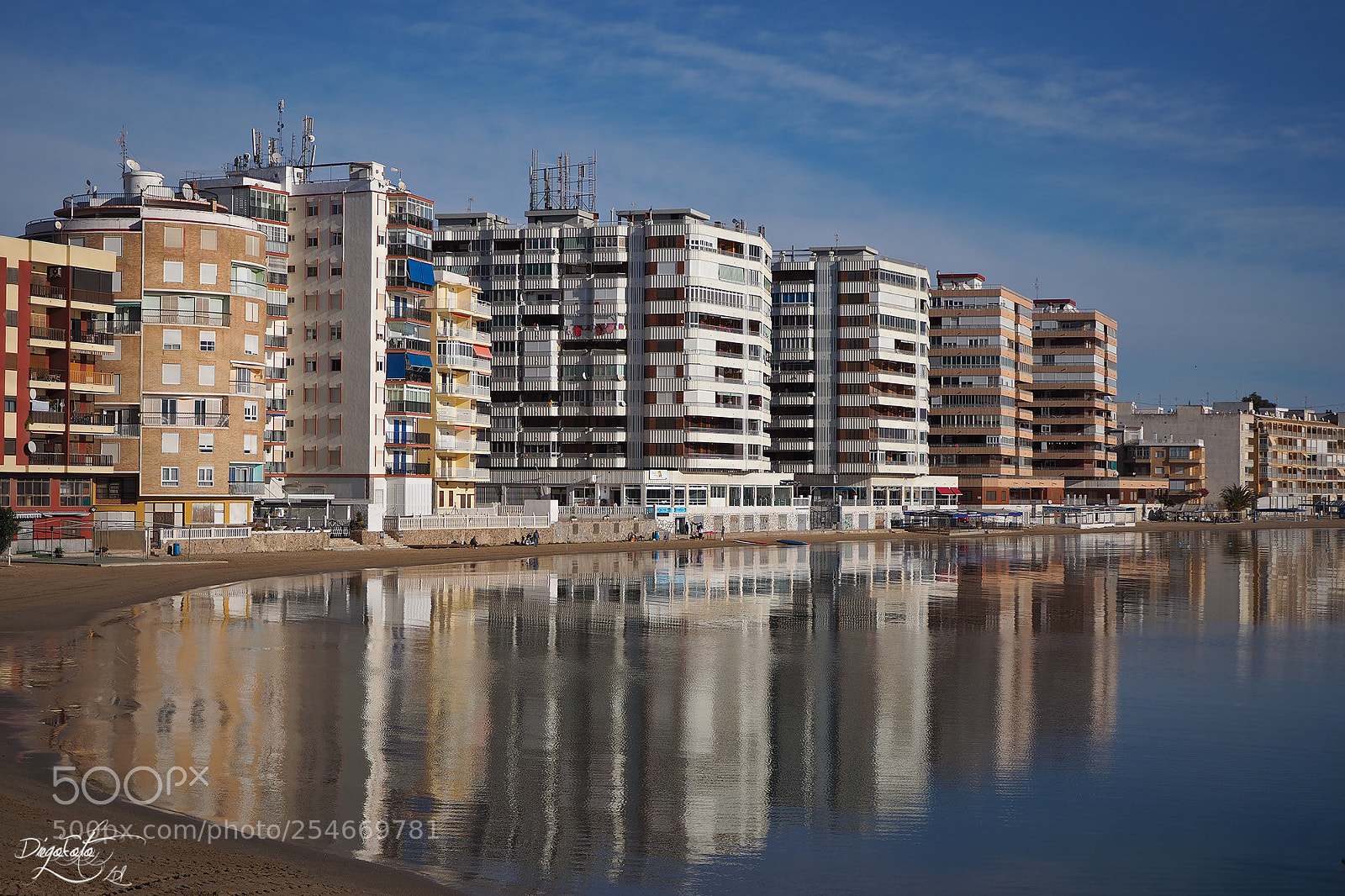 Olympus OM-D E-M10 II sample photo. Reflejos... photography