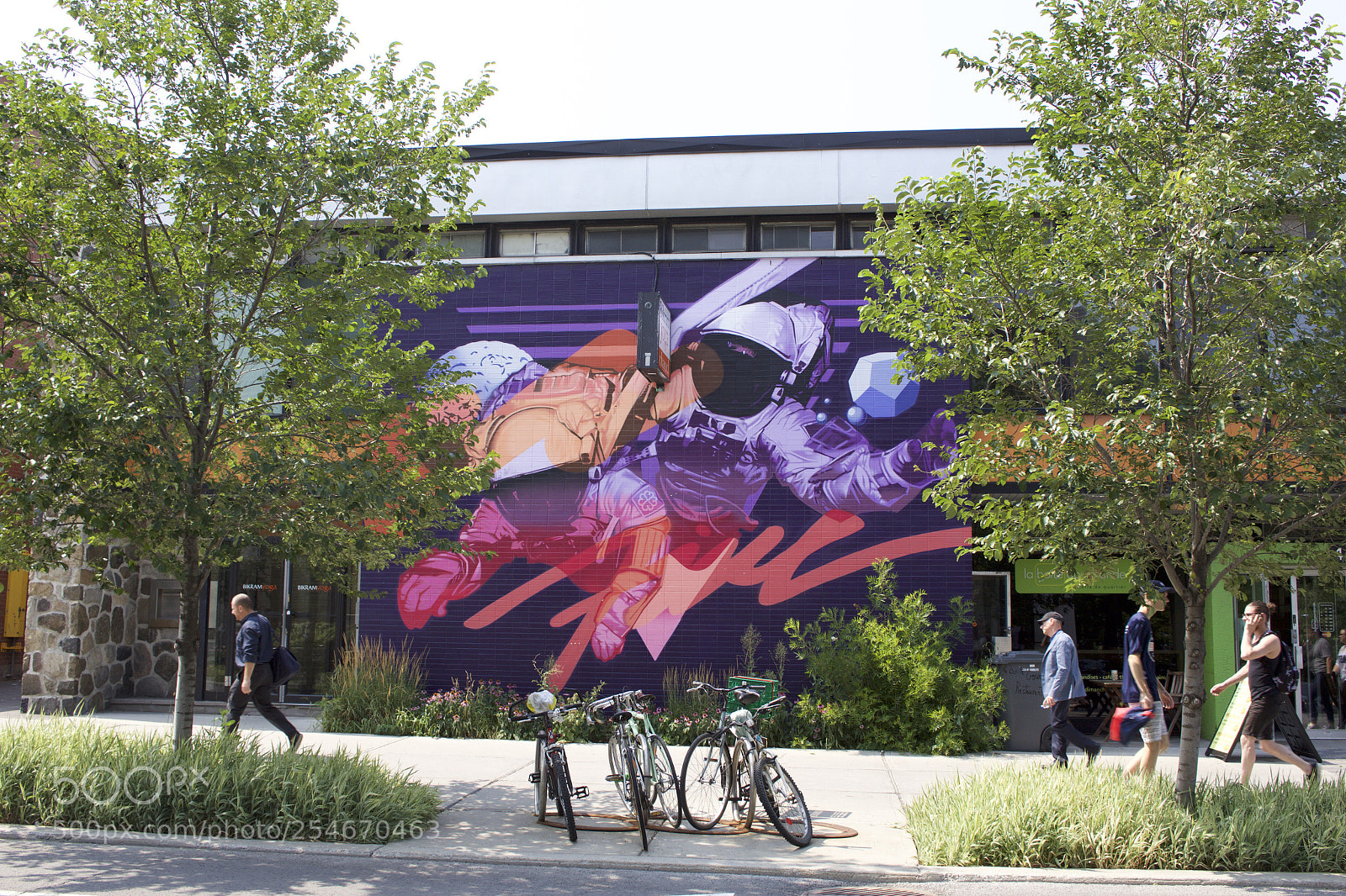 Canon EOS 700D (EOS Rebel T5i / EOS Kiss X7i) sample photo. Street art montreal  photography
