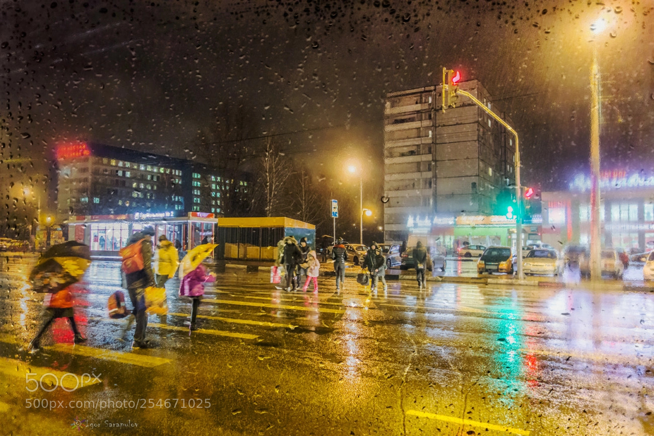 Sony Cyber-shot DSC-RX100 sample photo. Pedestrian crossing photography