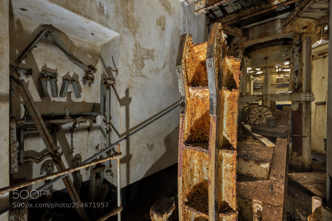 Nikon D600 sample photo. Lifting mechanism of a photography