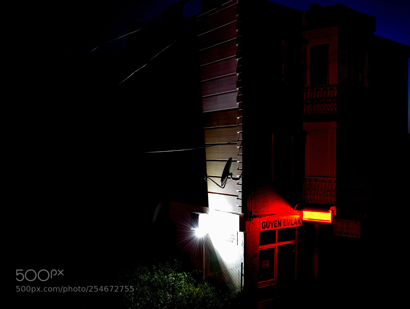 Nikon D5200 sample photo. Midnight rambler photography
