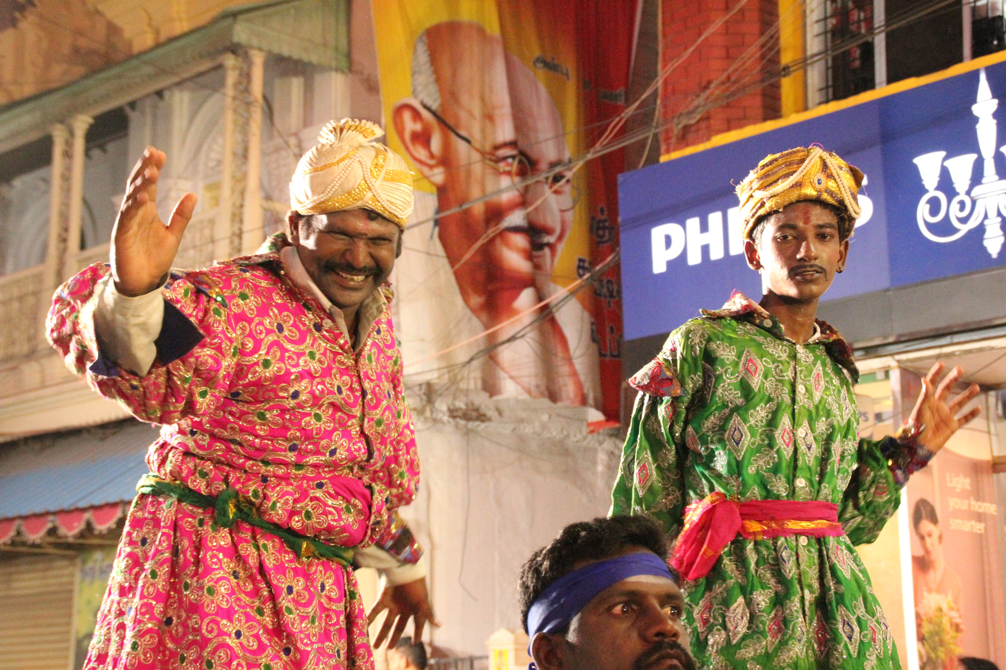 Canon EOS 550D (EOS Rebel T2i / EOS Kiss X4) sample photo. Madurai meenachi temple festival photography