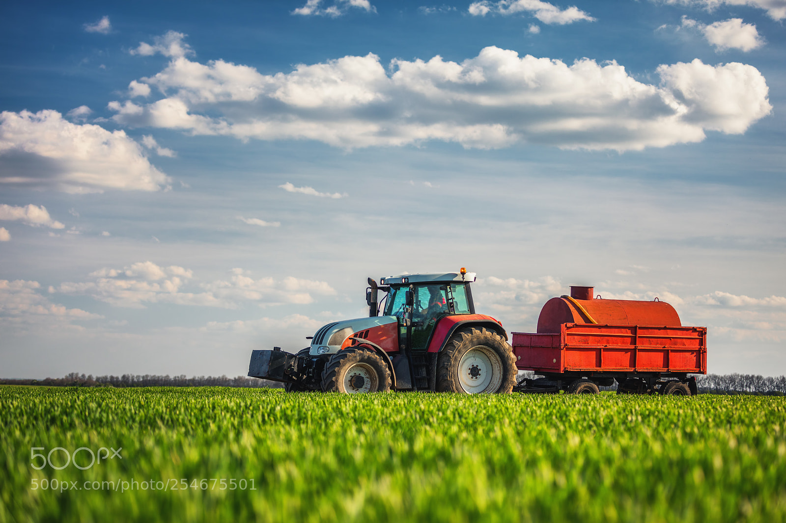 Canon EOS 5D Mark IV sample photo. Farming tractor plowing and photography
