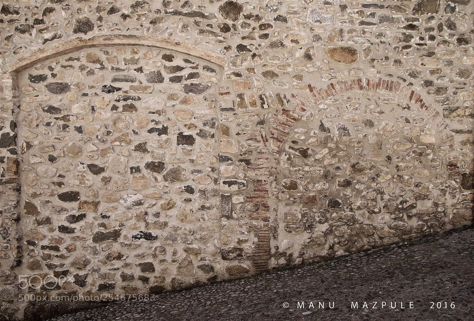 Canon EOS 70D sample photo. 299. girona. catalunya... no passing... photography