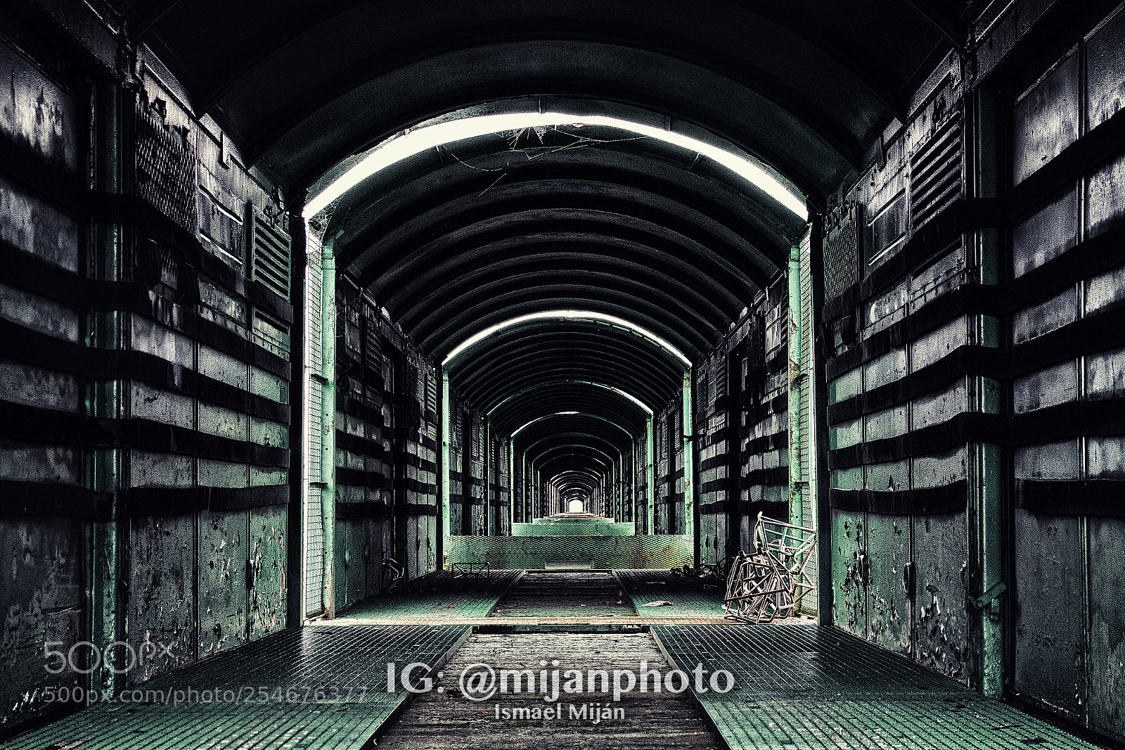 Nikon D500 sample photo. Abandoned train photography