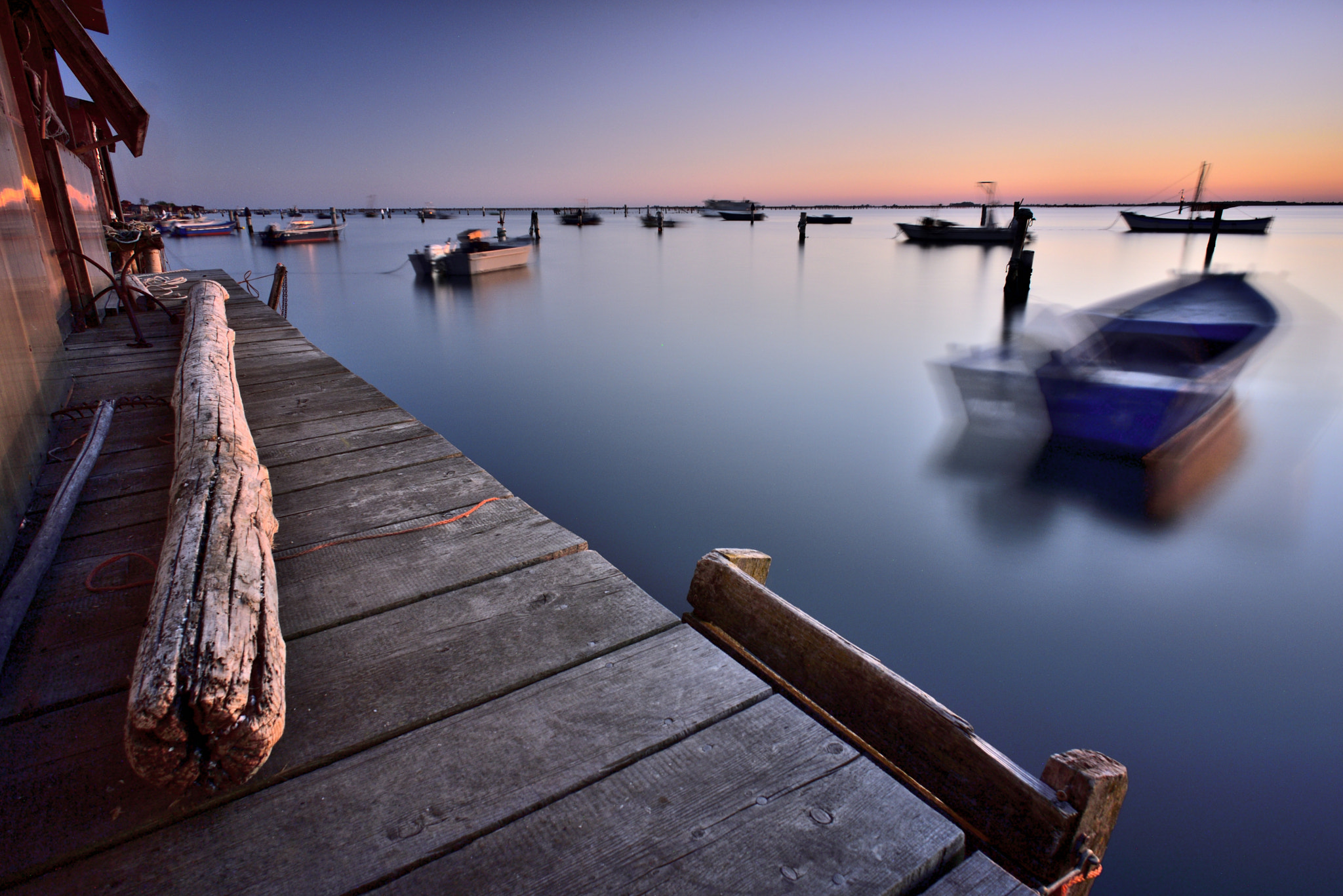 Nikon AF Nikkor 20mm F2.8D sample photo. Boats photography