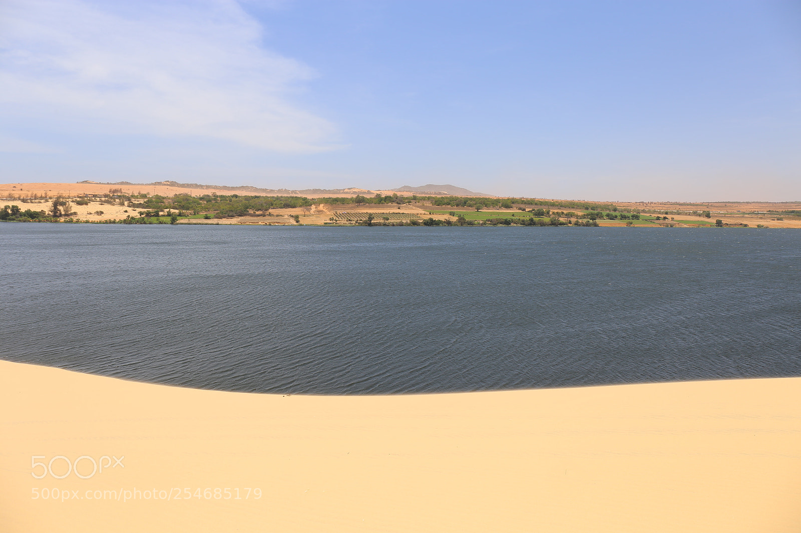 Canon EF 24-70mm F4L IS USM sample photo. Sand near the lake photography