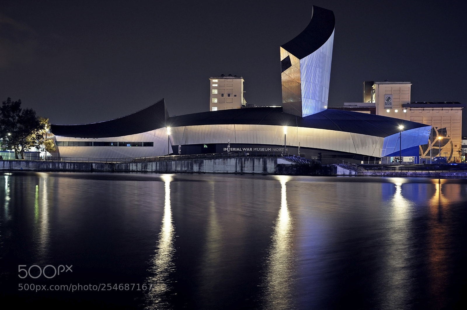 Nikon D90 sample photo. Imperial war museum north. photography